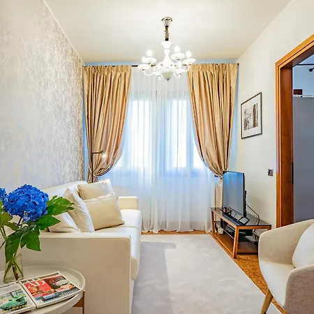Apartment Ca' Del Monastero 8 And Ca' Del Monastero 5 With Shared Courtyard Venedig