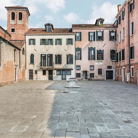 Ca' Del Monastero 8 And Ca' Del Monastero 5 With Shared Courtyard *